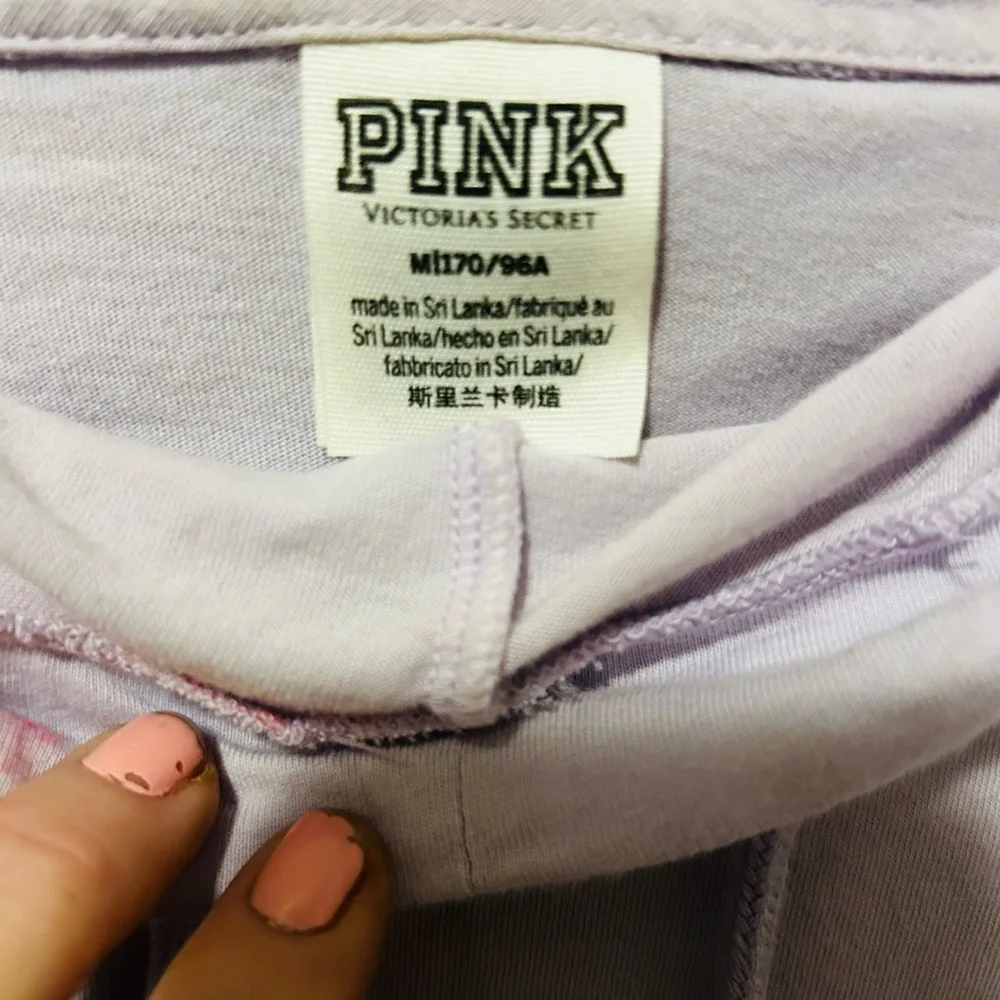 VS PINK 💜CAMPUS LOGO LIGHTWEIGHT LS HOODED TOP - Picture 4 of 7